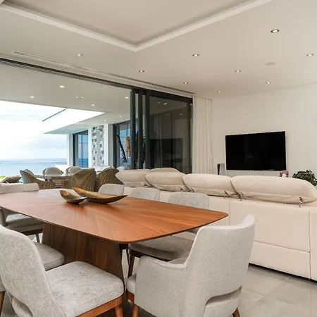 Villa Oak Tree Ocean View