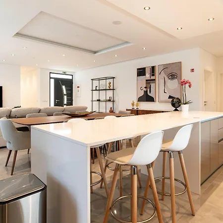 Oak Tree Ocean View *