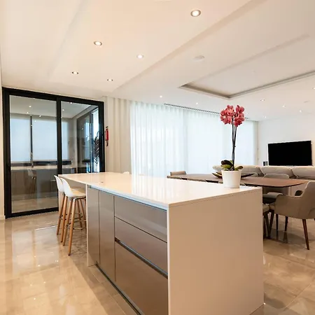 Oak Tree Ocean View Villa *